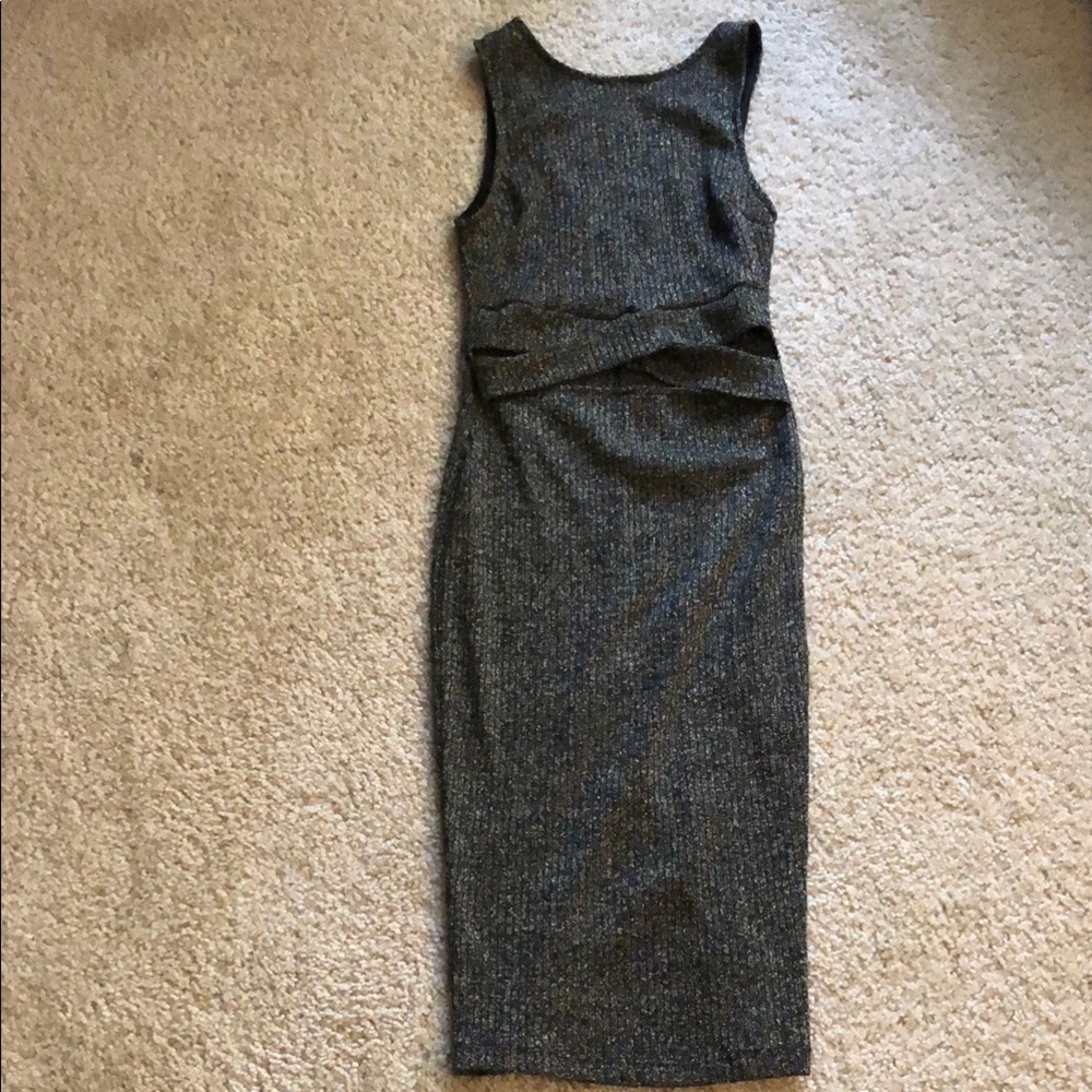 Elegant Gold Black Sleeveless Dress with Subtle Mid-Cutout size xs